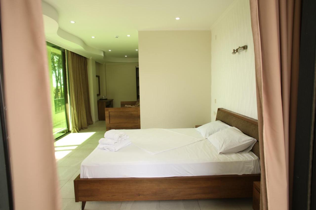 Magnetiti Hotel 乌雷基 外观 照片