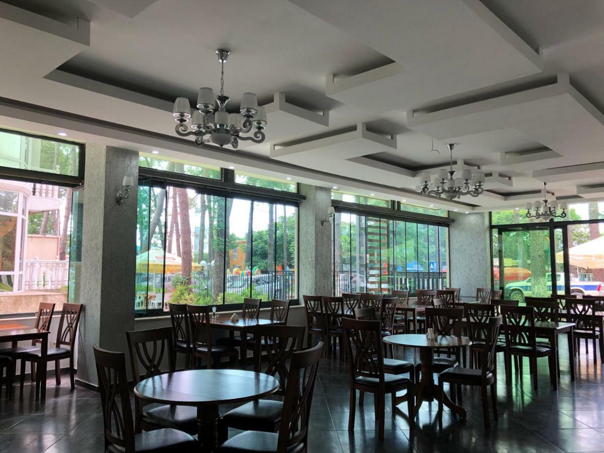 Magnetiti Hotel 乌雷基 外观 照片