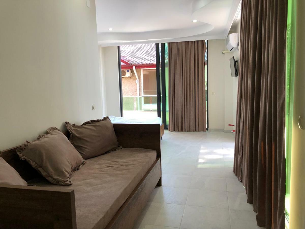 Magnetiti Hotel 乌雷基 外观 照片