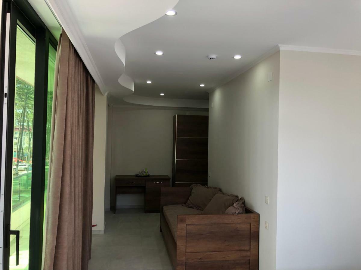 Magnetiti Hotel 乌雷基 外观 照片